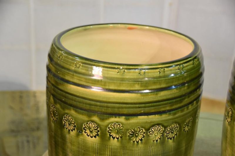 A Pair of Oribe Pottery Hibachi Urns - Image 5