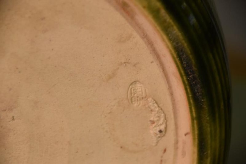 A Pair of Oribe Pottery Hibachi Urns - Image 9