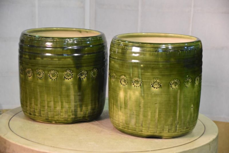 A Pair of Oribe Pottery Hibachi Urns - Image 11