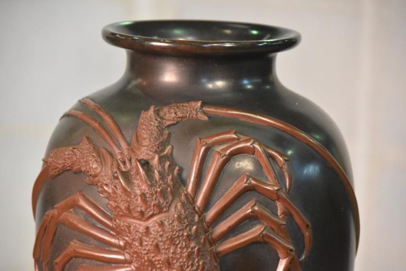 Japanese Meiji Period Bronze Lobster Vase - Image 2