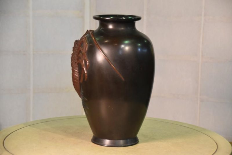 Japanese Meiji Period Bronze Lobster Vase - Image 7