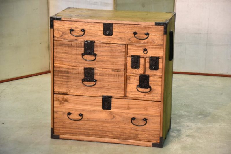Antique Japanese Chest of Drawers - Image 2