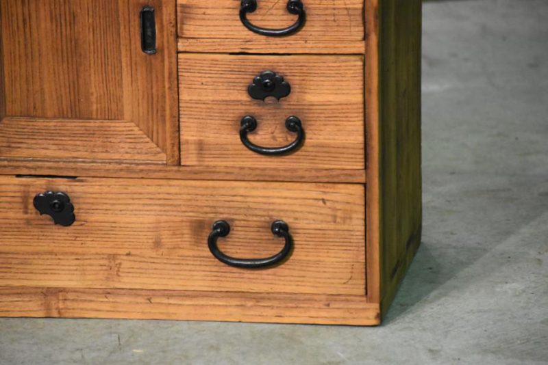 Small Japanese Accessories Chest - Image 8
