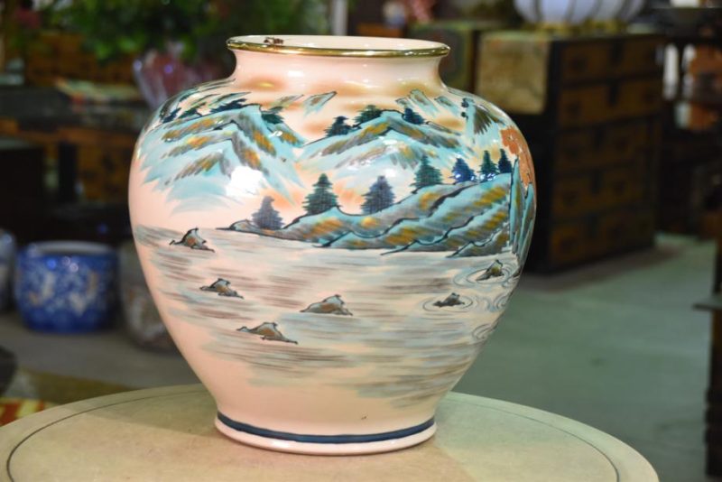 Large Kutani Pottery Vase - Image 6