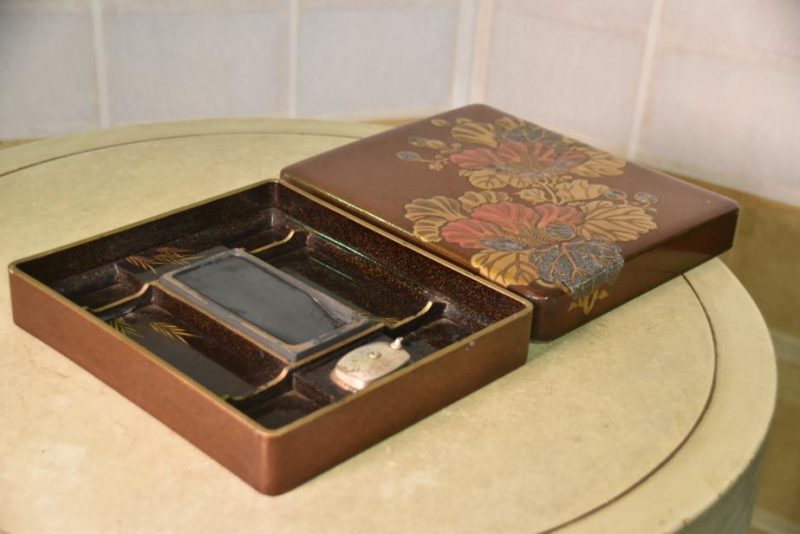 Maki-E Lacquer Writing Box Suzuri Bako - Image 5