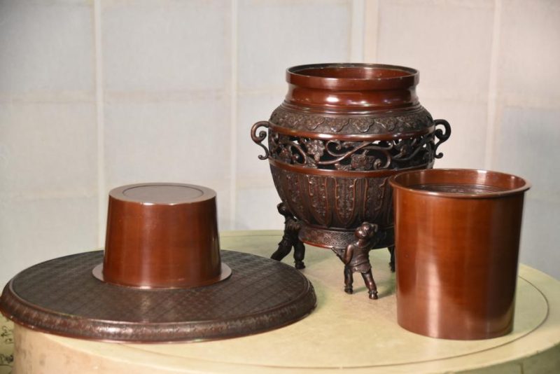Japanese Vintage Bronze 3 Section Vase Usubata - Image 5