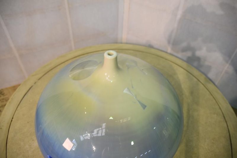 Porcelain Crystaline Vase - Image 6