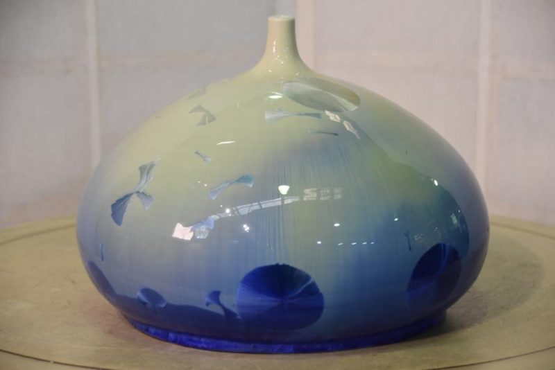 Porcelain Crystaline Vase - Image 5