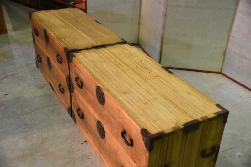 Antique 4 Drawer Clothing Chest - Image 3