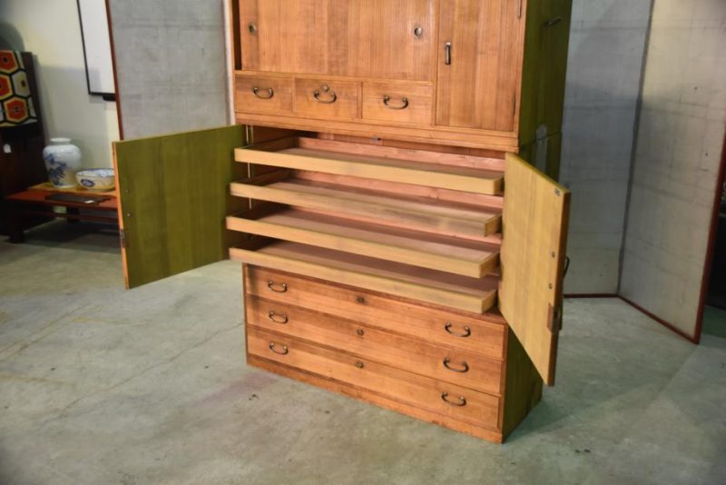 Japanese Wedding Chest - Image 8