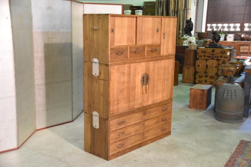 Japanese Wedding Chest - Image 4
