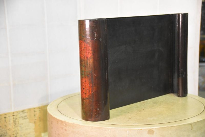 Lacquer Wooden Stand - Image 3