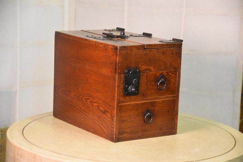 Japanese Antique Portable Writing Debt Collectors Box Suzuri Zeni Bako
