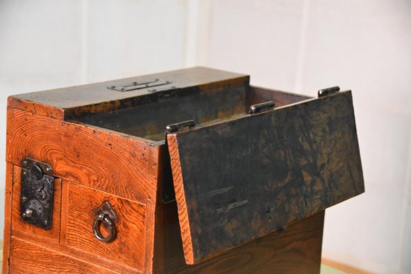 Japanese Antique Portable Writing Debt Collectors Box Suzuri Zeni Bako - Image 6