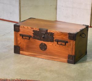 Funa Dansu Ships Chest