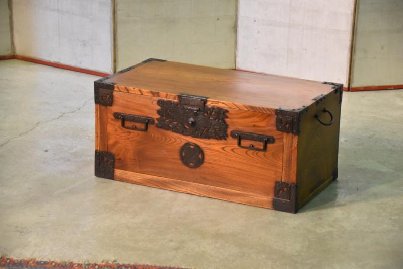 Funa Dansu Ships Chest