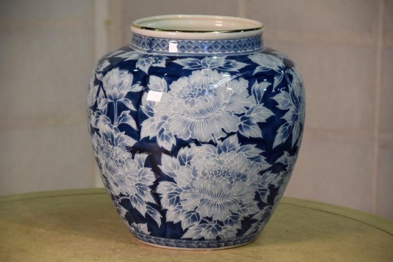 Japanese Blue and White Vase - Image 2