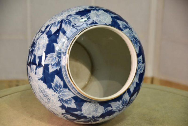 Japanese Blue and White Vase - Image 5