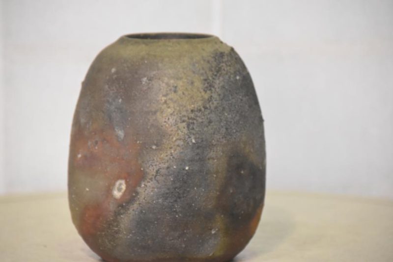 Japanese Bizen Vase - Image 2