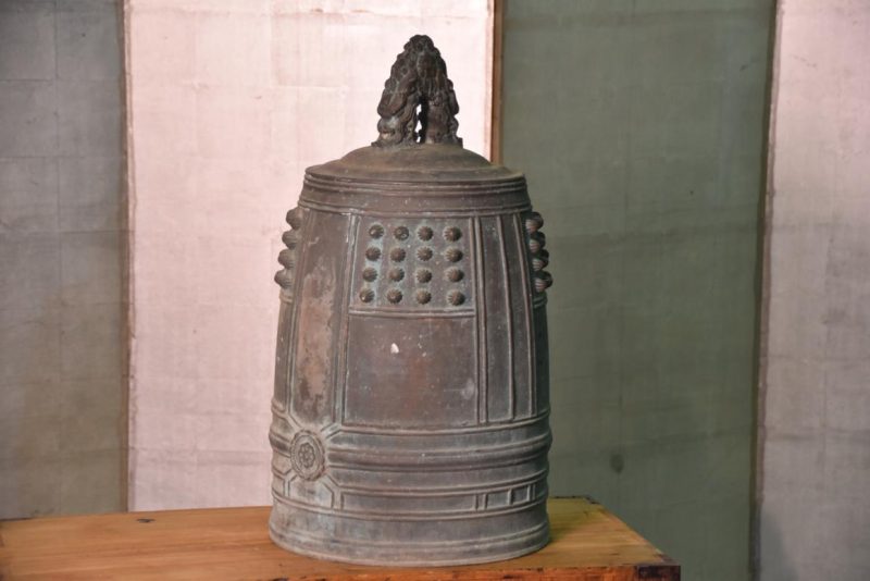 Japanese Antique Bronze Hanging Bell Circa:1690 - Image 2