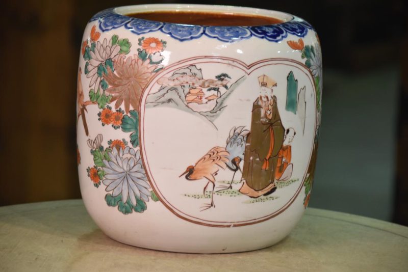 Japanese Imari Hibachi Urn - Image 2