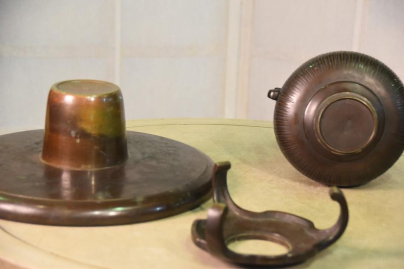Japanese Bronze Vase - Image 3