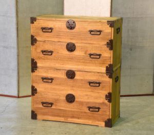Japanese 4 Drawer Antique Clothing Chest 2 Sections