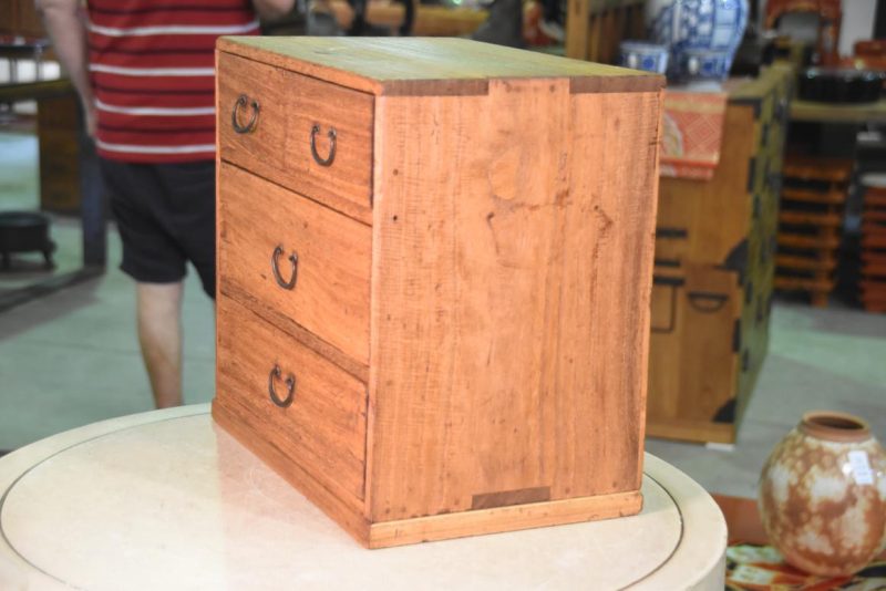Japanese Accessories Chest - Image 5