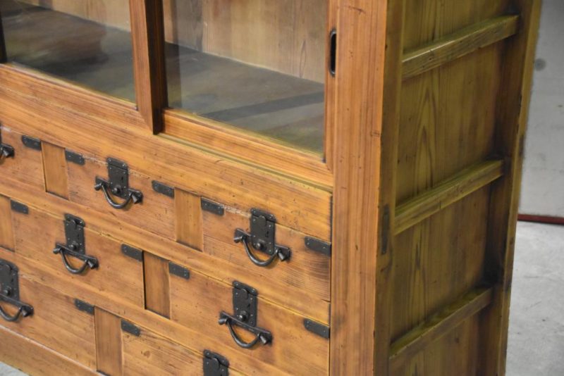 Merchant's Show Case - Image 10