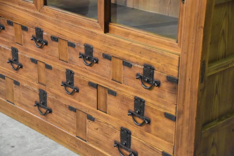 Merchant's Show Case - Image 9