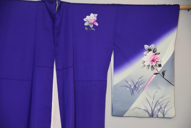 Blue and White Kimono - Image 4
