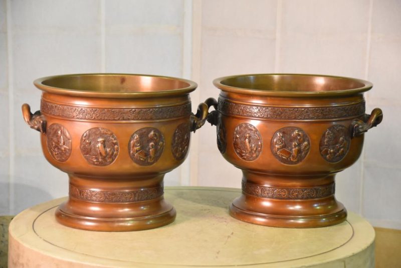 A Pair of Japanese Antique Bronze Jardiniere - Image 2