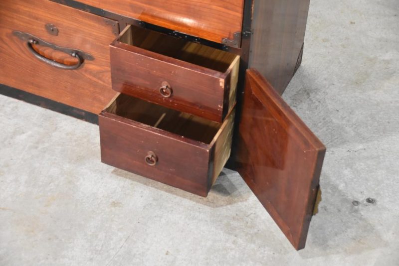 Japanese Nihonmatsu Clothing Chest - Image 9