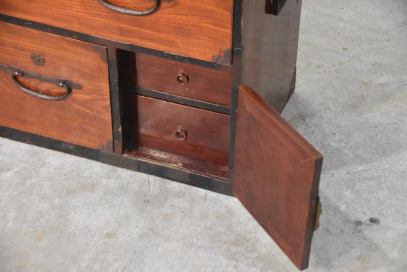 Japanese Nihonmatsu Clothing Chest - Image 8