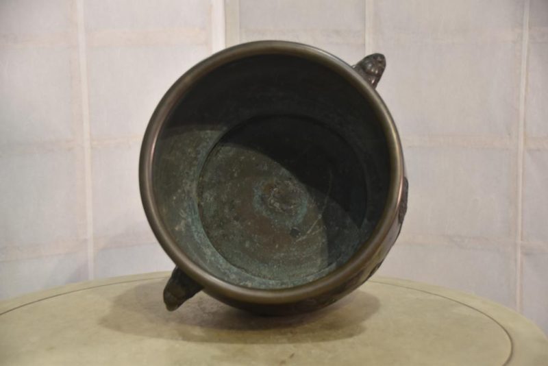 Japanese Cast Bronze Brazier Hibachi - Image 4