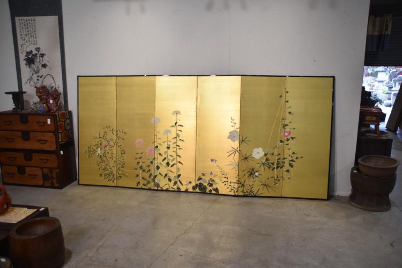Floral and Gold Screen Width: 3780 mm's
