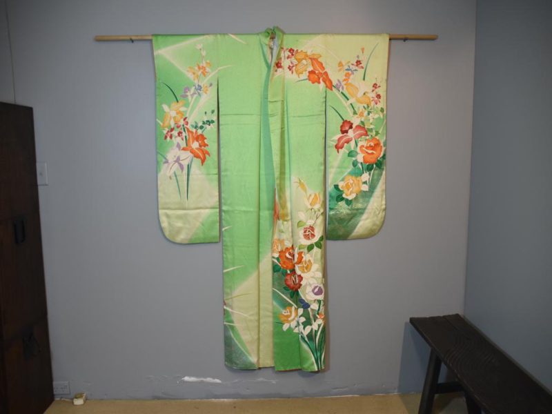 Kimono in the Furisode style - Image 10