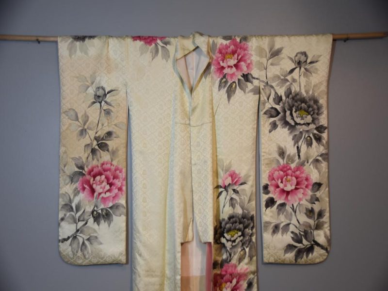 Japanese Silk Furisode Kimono from Japan - Image 4