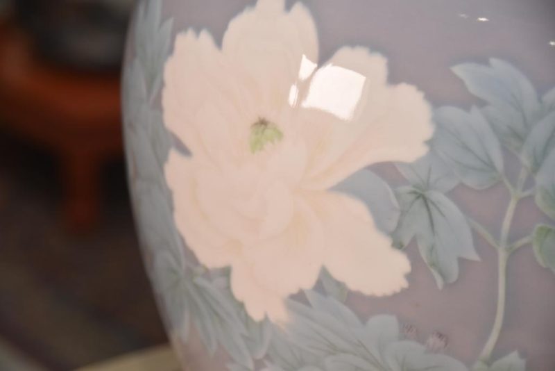 Large Peony Ceramic Vase. - Image 9