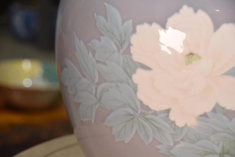Large Peony Ceramic Vase. - Image 8