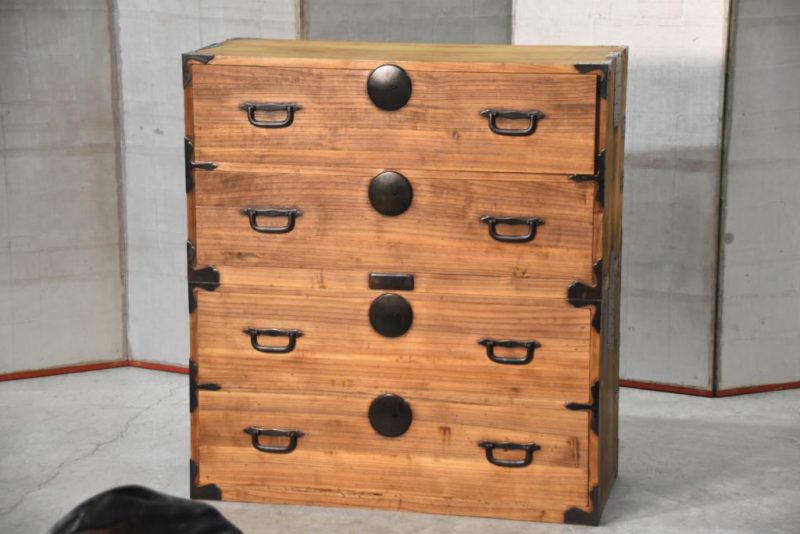 Antique Clothing Chest on Chest Width: 940mm - Image 2