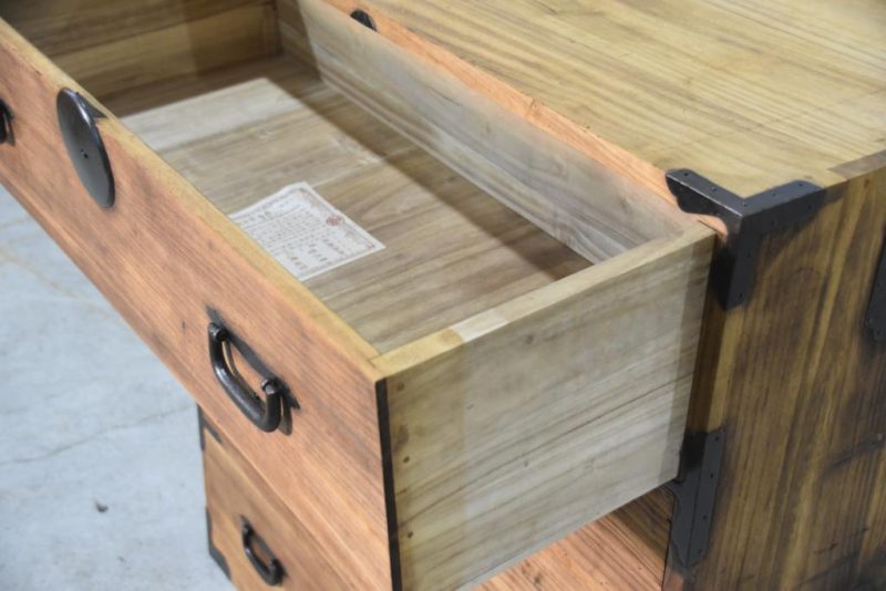 Antique Clothing Chest on Chest Width: 940mm - Image 11