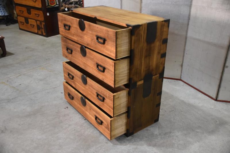 Antique Clothing Chest on Chest Width: 940mm - Image 8