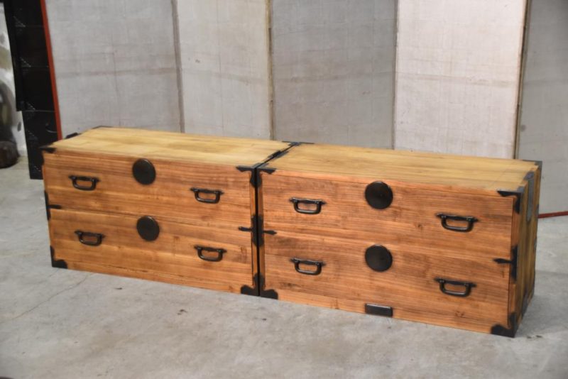 Antique Clothing Chest on Chest Width: 940mm - Image 5