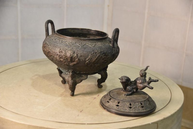 Japanese Bronze Incense Burner - Image 8
