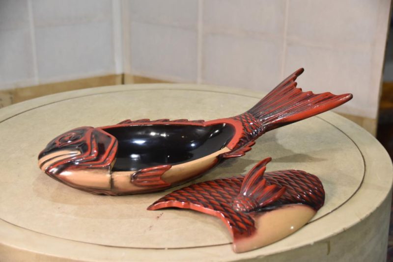 Vintage Lacquered Fish Lidded Container - Image 5