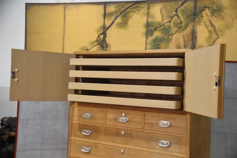 An Exceptional Quality Vintage 3 Section Wedding Chest Width:1090mm - Image 11