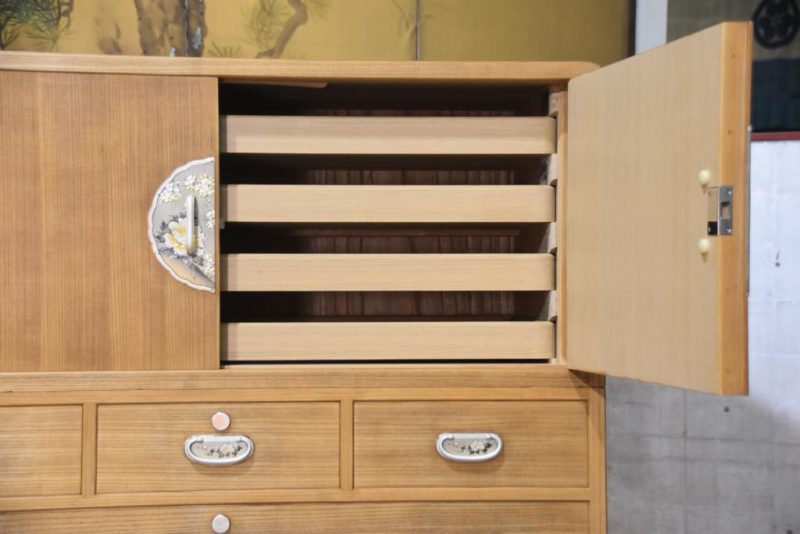 An Exceptional Quality Vintage 3 Section Wedding Chest Width:1090mm - Image 9