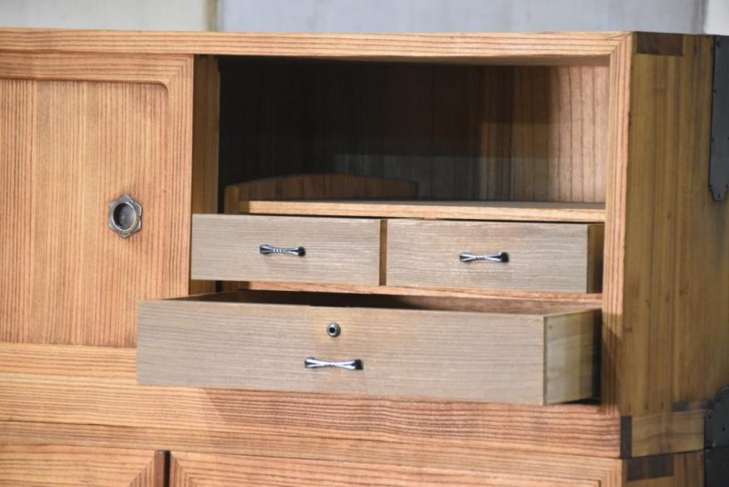 Vintage 3 Section Wedding Chest Width:940mm - Image 9