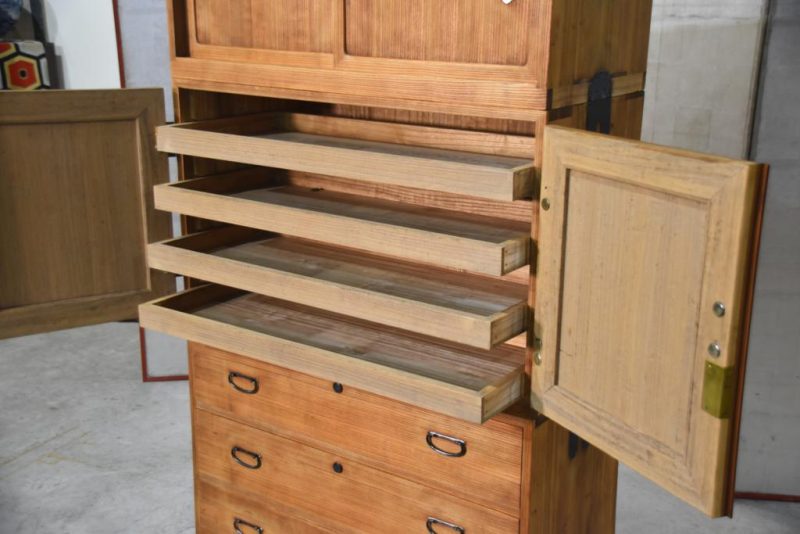 Vintage 3 Section Wedding Chest Width:940mm - Image 7